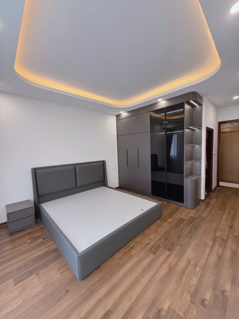 NHÀ NGỌC THUỴ 44M ,7TẦNG ,THANG MÁY , OTO 7 CHỖ THÔNG, TRƯỚC NHÀ RỘNG 5M .13,5 tỷ - Ảnh 4