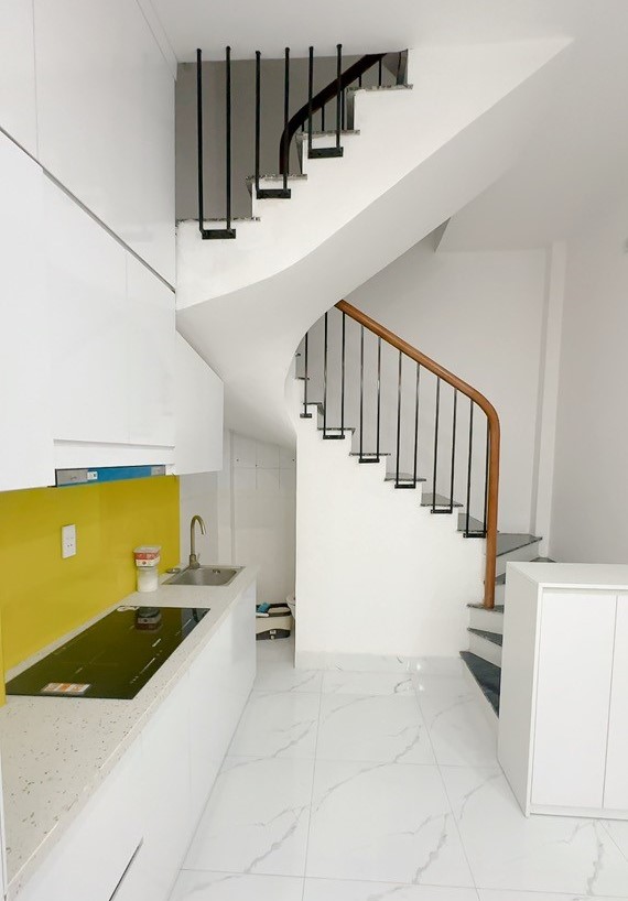 BÁN NHÀ HOÀNG VĂN THÁI, THANH XUÂN, LÔ GÓC, 3 BƯỚC RA PHỐ, 28M2, 6.7 TỶ(CTL) - Ảnh 1