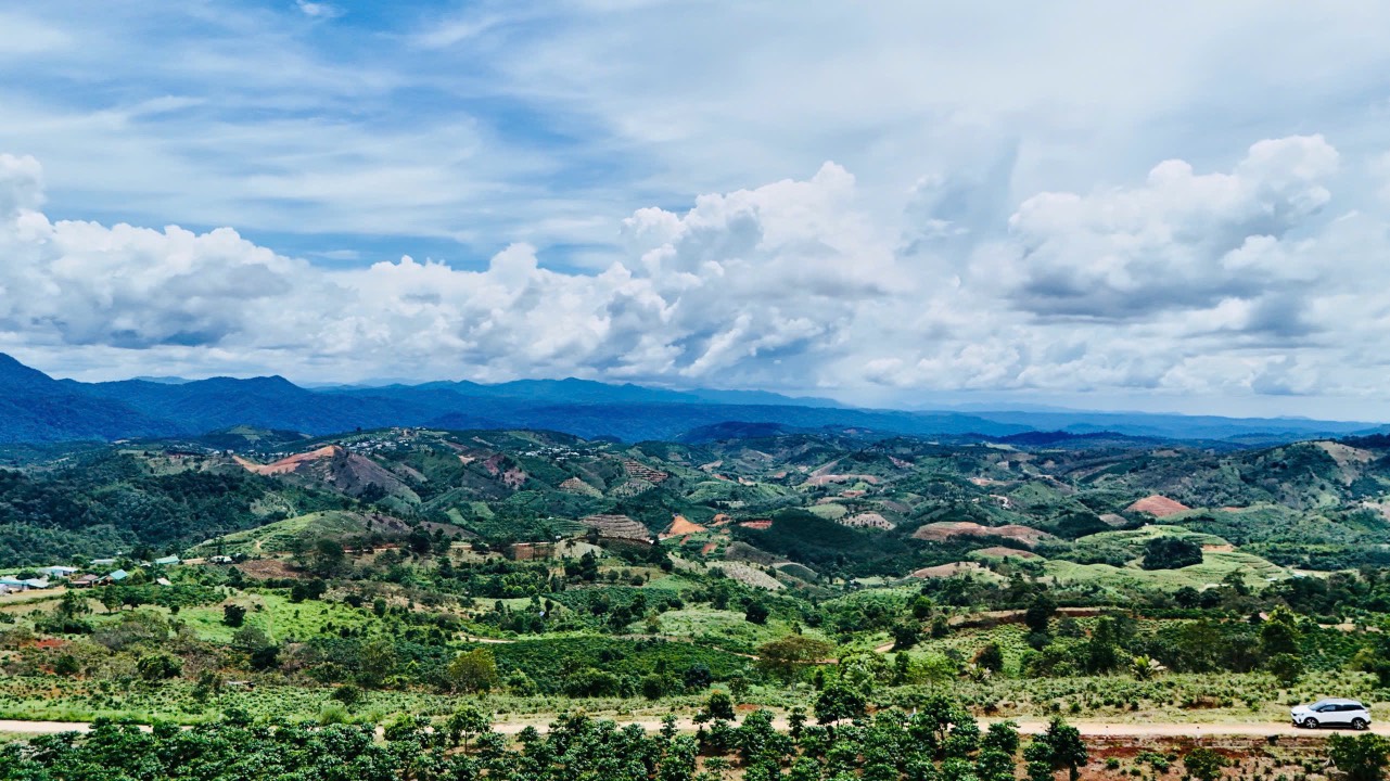 KẸT TIỀN  NÊN BÁN GẤP HƠN 1 SÀO ĐẤT LỘC BẮC - 550 TRIỆU BAO THUẾ PHÍ - VIEW SIÊU ĐẸP - Ảnh 2