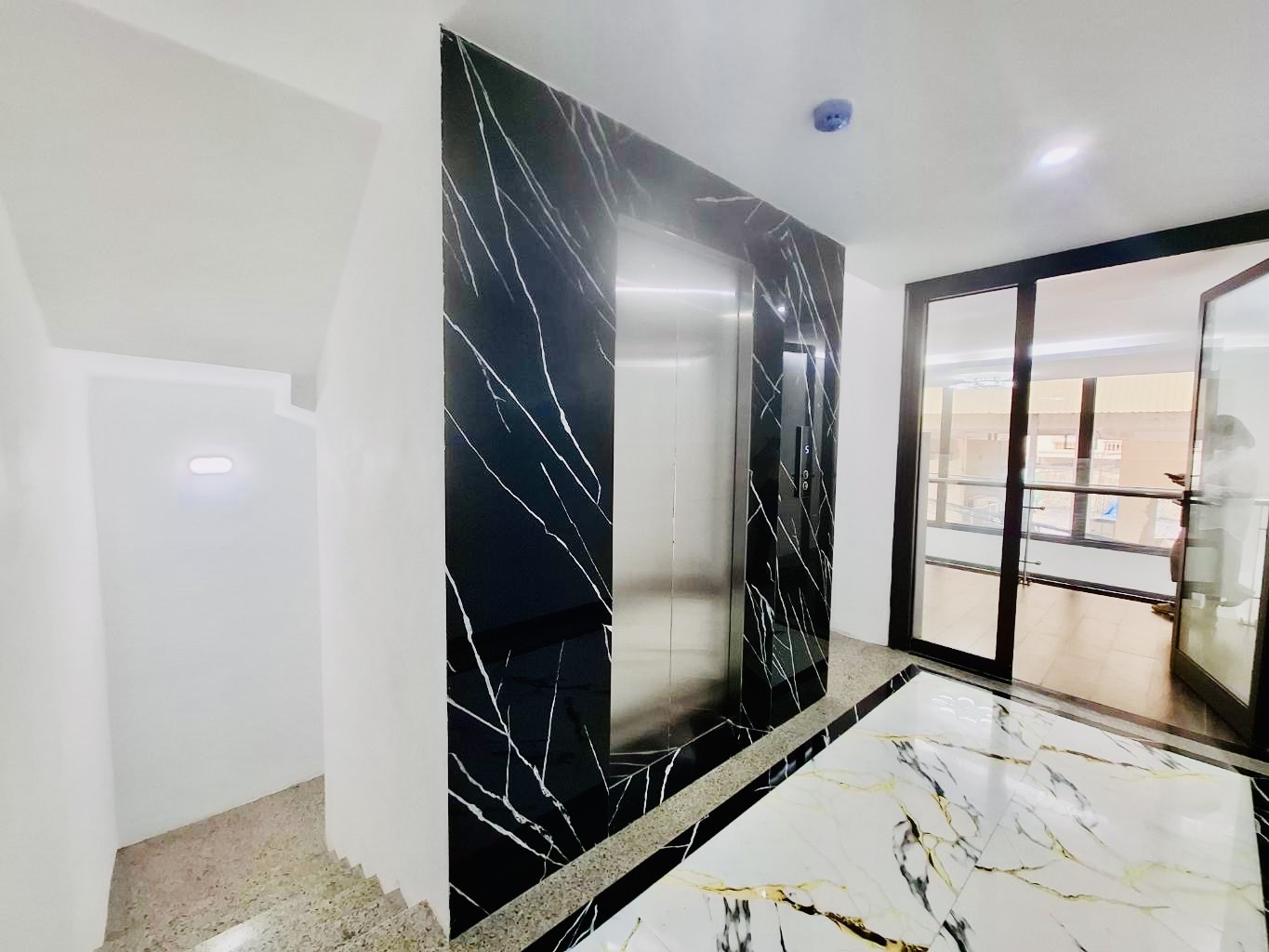 BÁN NHÀ PHỐ MINH KHAI – GARA Ô TÔ – DIỆN TÍCH 88M x 7 TẦNG - THANG MÁY. GIÁ BÁN 25.35 TỶ - Ảnh 1