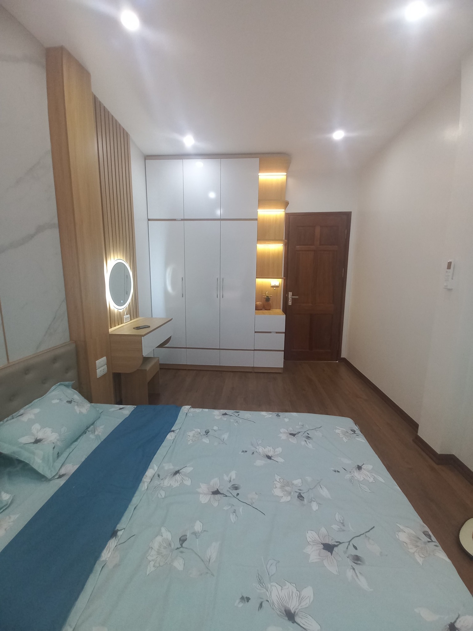 Ô TÔ ĐỖ CỬA - KINH DOANH - THOÁNG 2 MẶT TRƯỚC, SAU - NHÀ ĐẸP Ở NGAY - CÁCH PHỐ 40M - FULL NỘI THẤT - Ảnh 4
