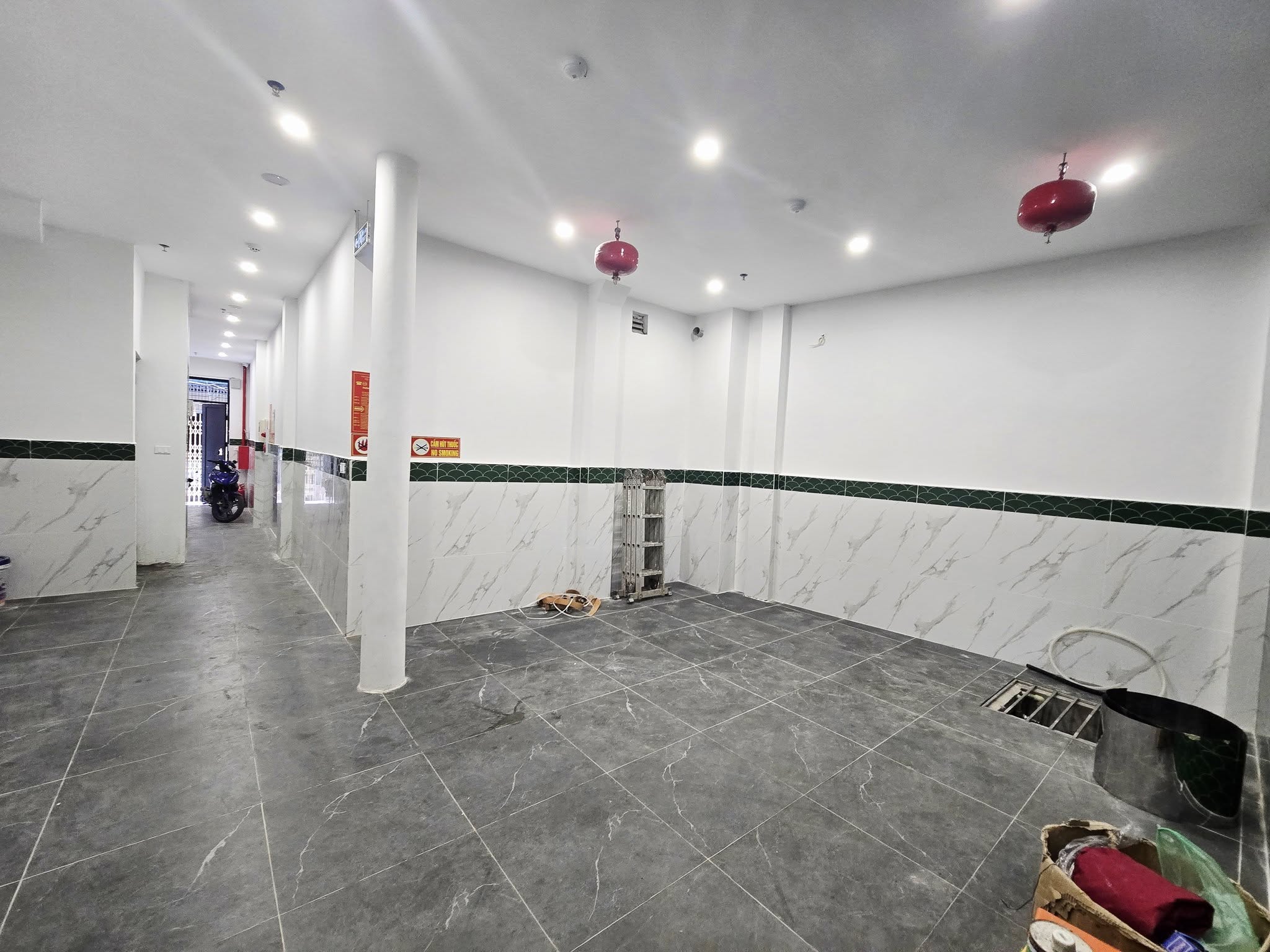 15 PHÒNG THANG MÁY - OTO LÝ THUYẾT - VỊ TRÍ ĐỈNH - PCCC & GPXD ĐẦY ĐỦ - DOANH THU ĐỈNH - Ảnh chính
