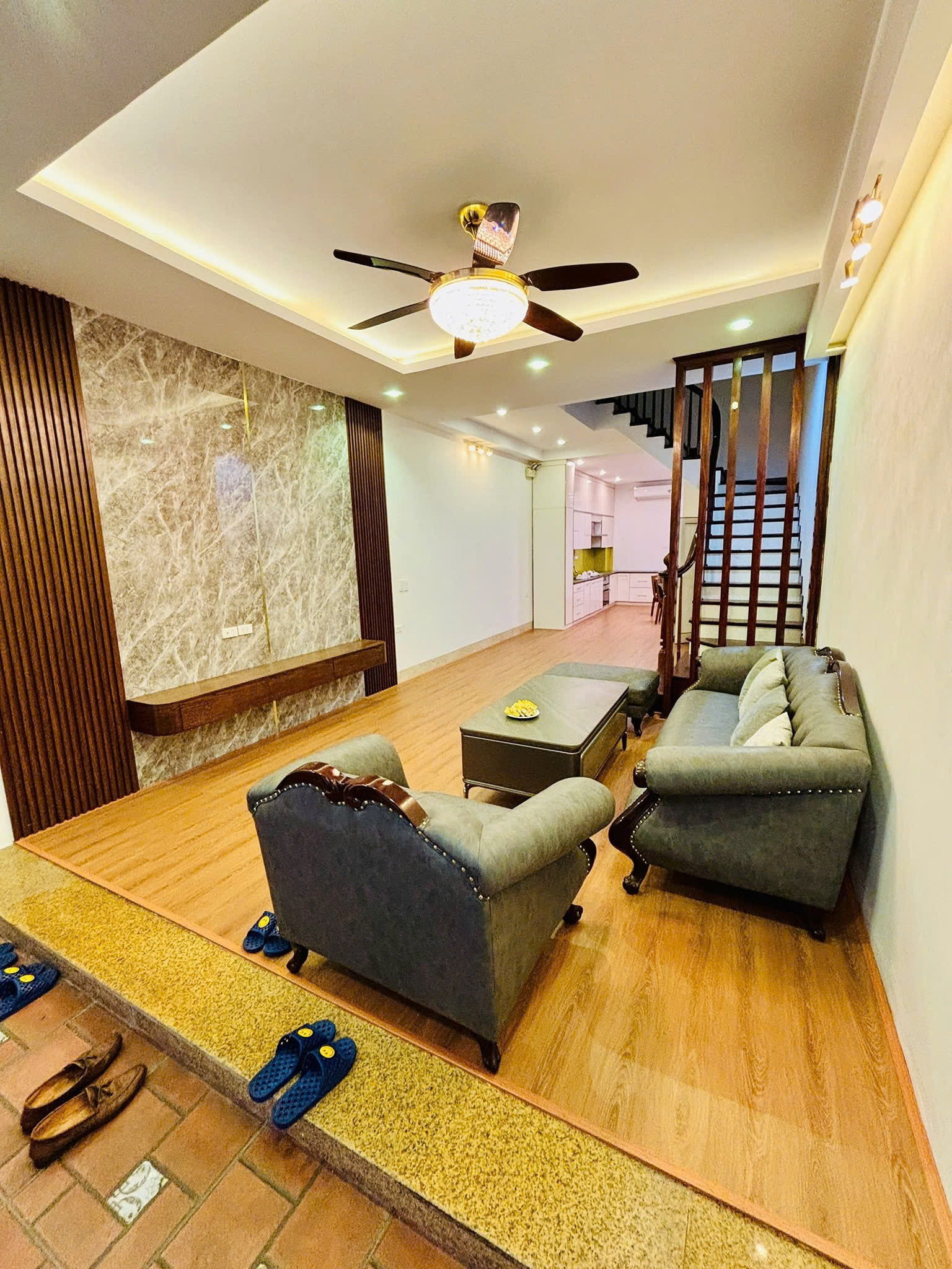 NHÀ PHÂN LÔ QUÂN ĐỘI PHỐ TÔ VĨNH DIỆN - 70M² - MT 5.2M - Ô TÔ TRÁNH - KINH DOANH - 19.5 TỶ - Ảnh 1