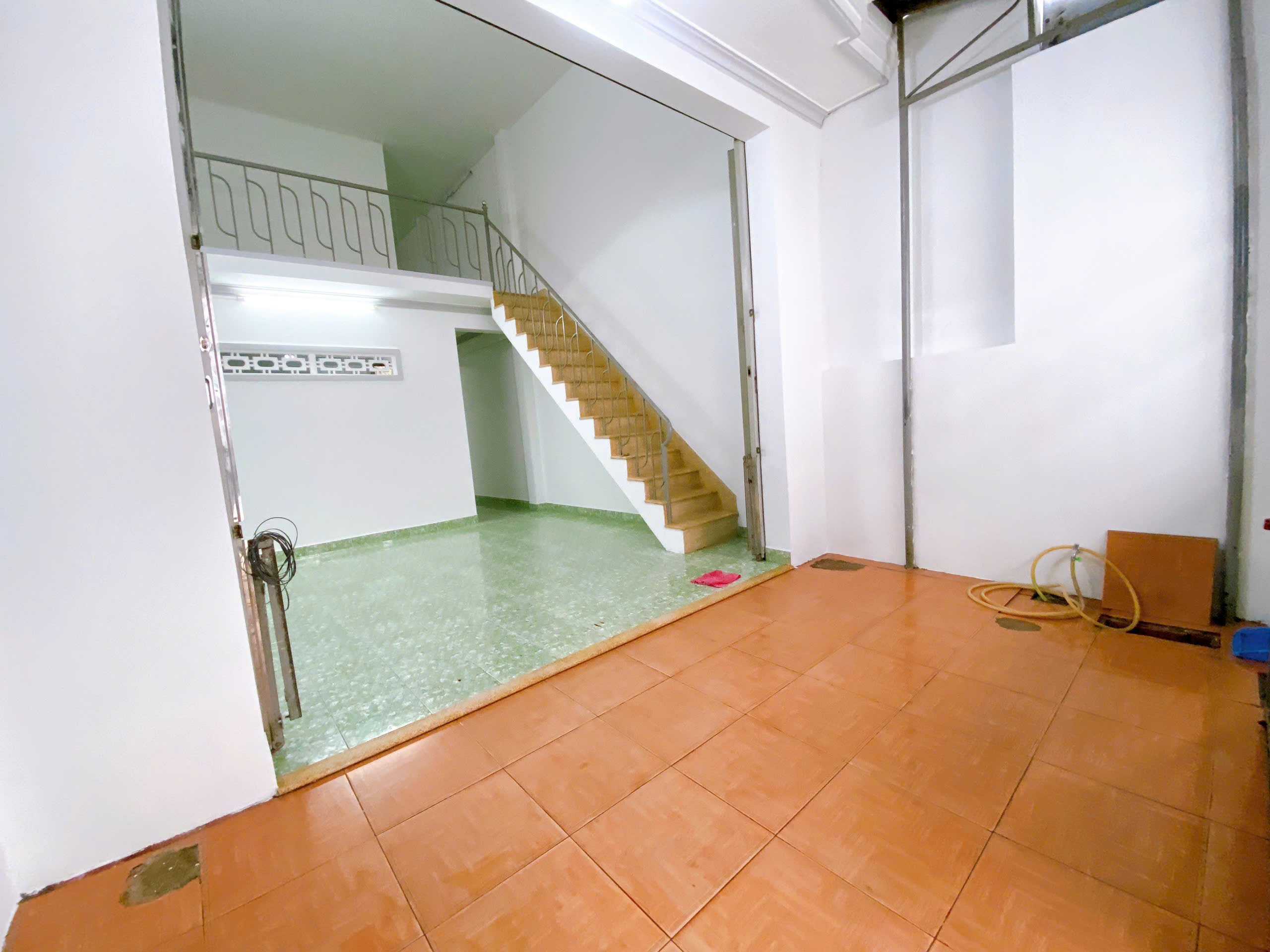 Bán nhà cấp 4 cạnh khu đô thị Vĩnh Điềm Trung, cách đường chính Bờ Đắp Dt 62m2 Giá 1tỷ950triệu Liên - Ảnh chính