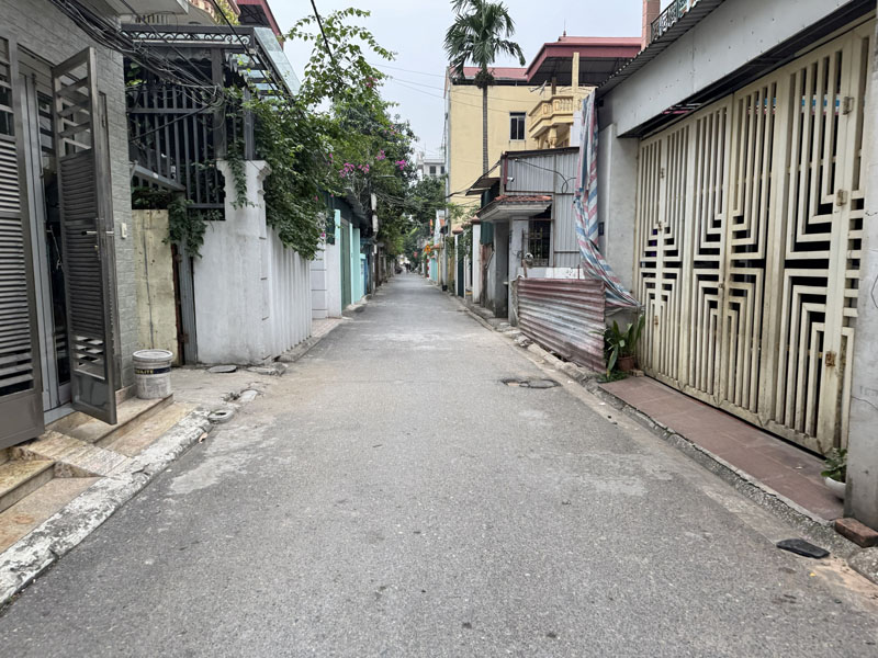 Cần bán đất 2 mặt thoáng 43,7m2 đất ngõ Kẻ Tạnh, Giang Biên. Đường ô tô thông, gần trường chợ - Ảnh 1