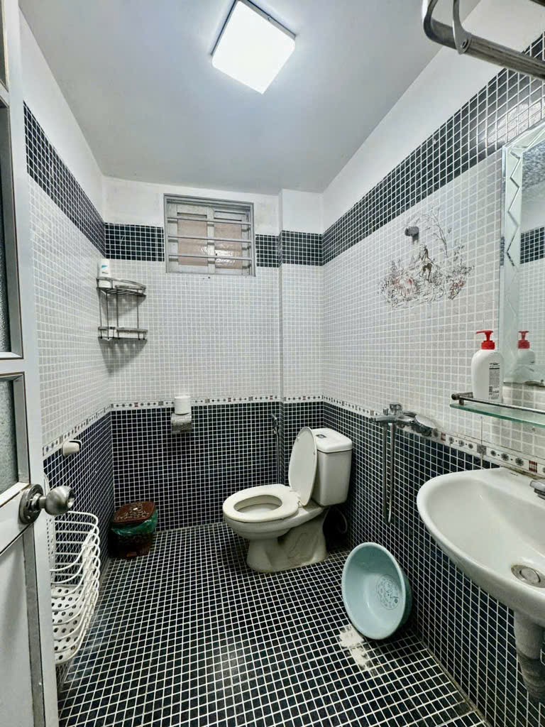 Nhà dân 4 tầng lô góc - hộ khẩu Cầu Giấy - 10m ra mặt phố, kinh doanh tốt - Ảnh 5