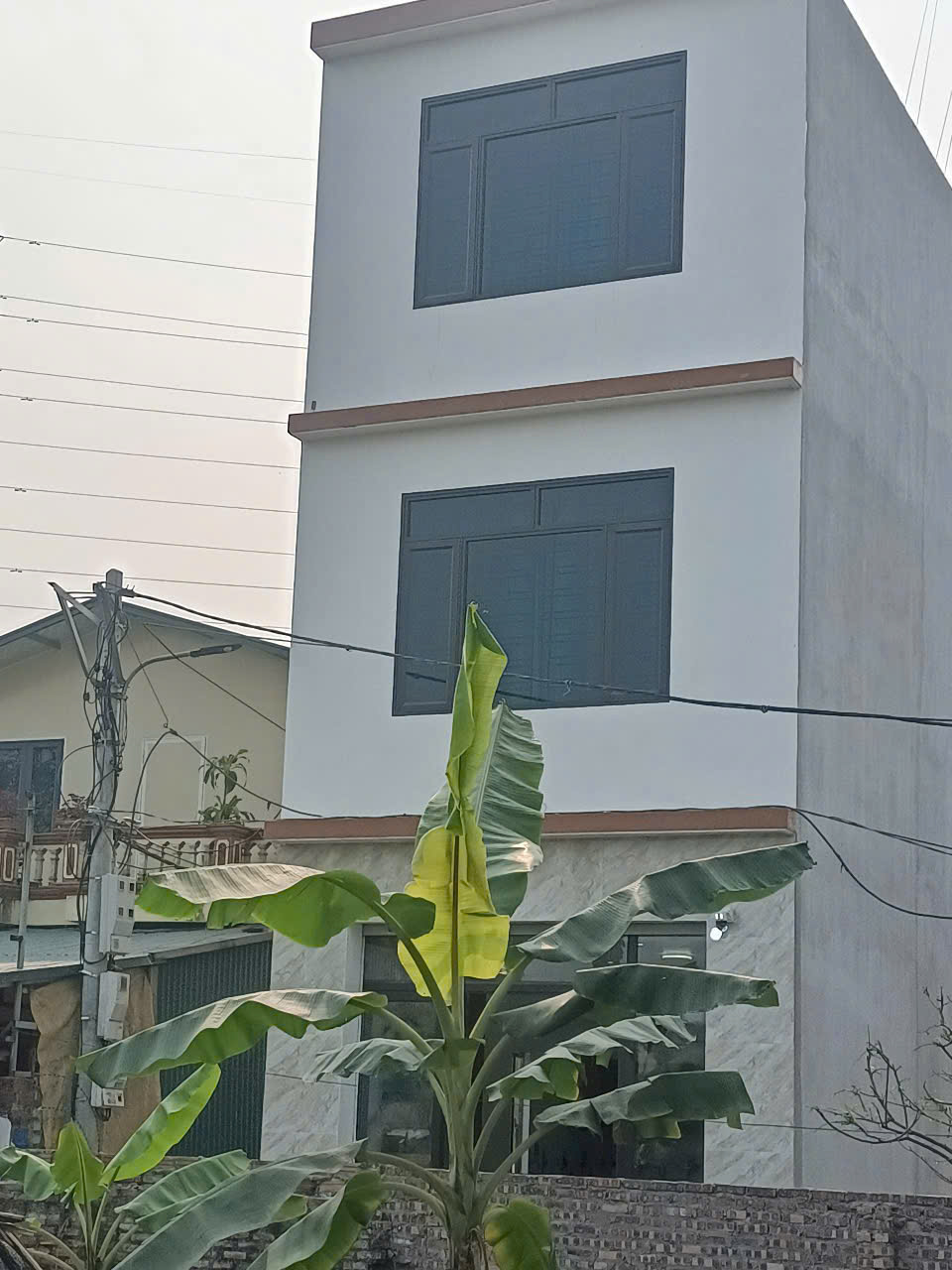 Bán gấp nhà phố 3 tầng giá rẻ khu công nghiệp Đại An Hải Dương - Ảnh chính