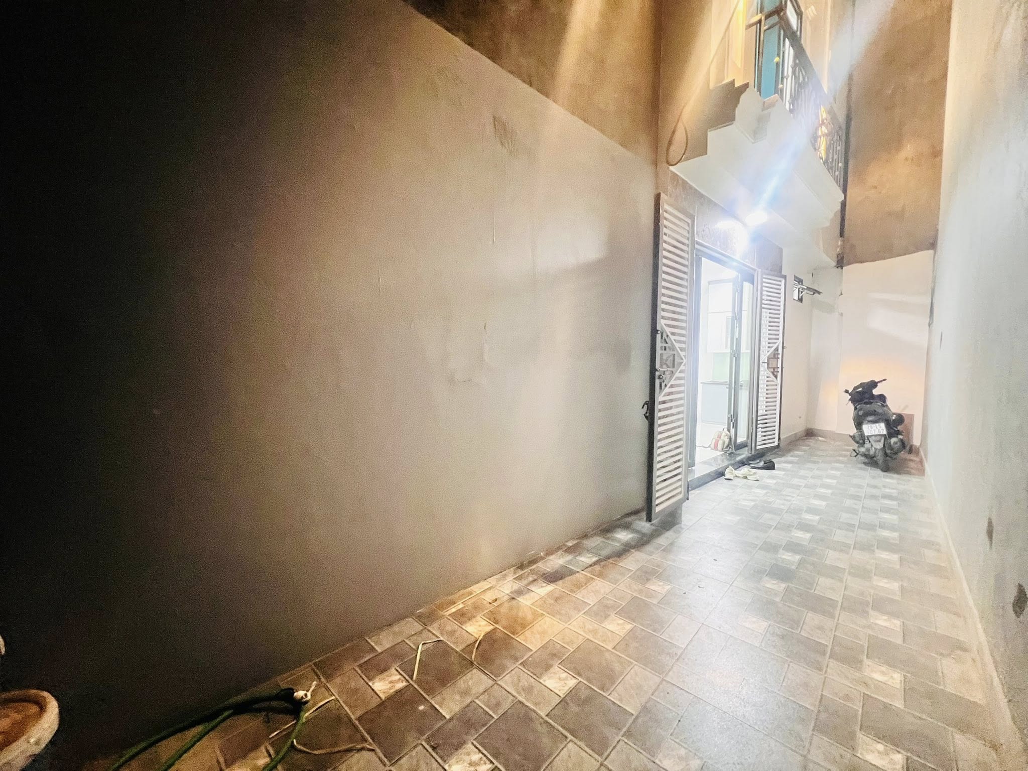 Chỉ Nhỉnh 7 tỷ, Sở Hữu Nhà Đẹp Phố Tôn Đức Thắng 40m², 5 Tầng, MT 5.2m , Trung Tâm Đống Đa - Ảnh chính