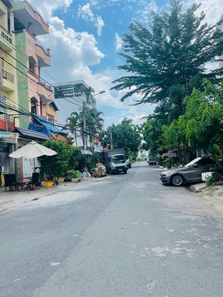 Bán nhà Lô góc, HXH 10m đường Bình Lợi - Phạm Văn Đồng, 5.1x24m, 2 T - 11PN, 15.9 tỷ - Ảnh chính