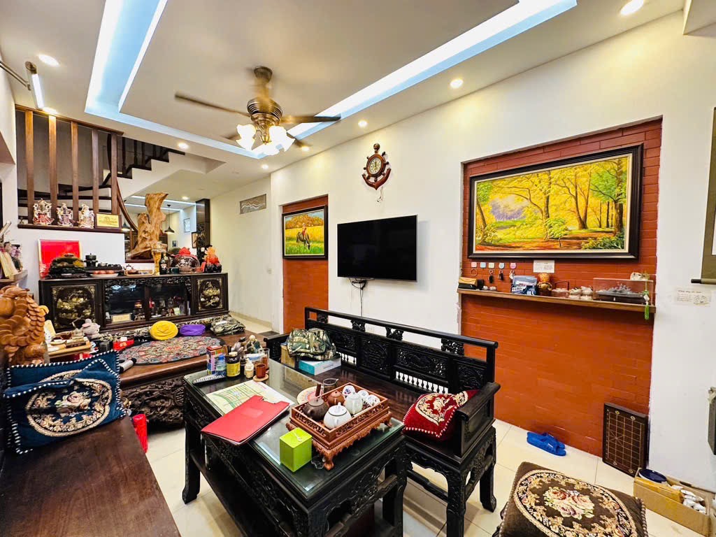 Siêu phẩm Đống Đa - diện tích rộng, phân lô oto tránh giá cực hợp lý. Liên hệ Đức Anh - 0832325111 - Ảnh chính