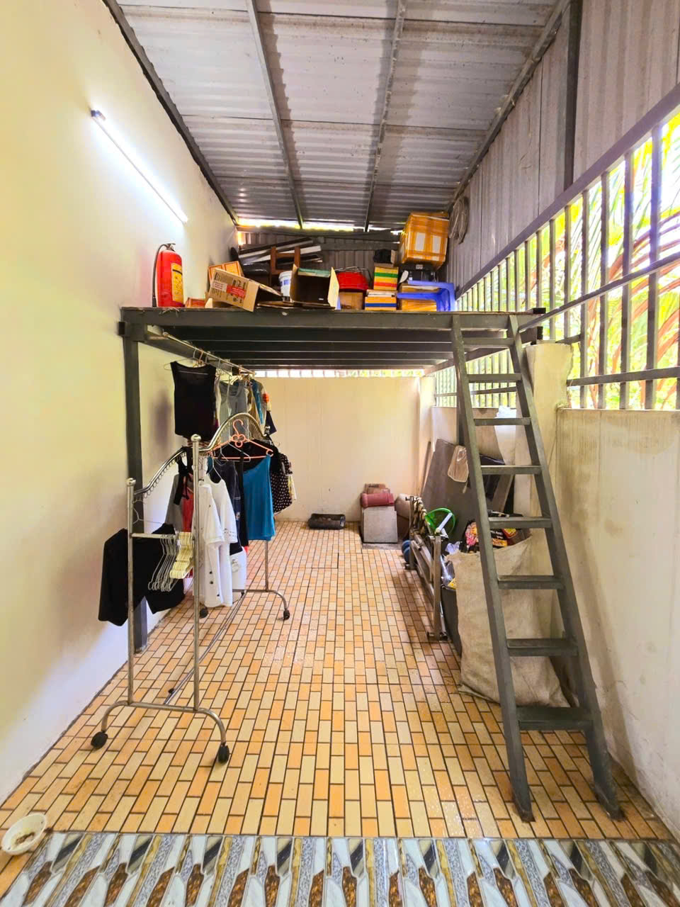 BÁN NHÀ NGÕ  QUẬN 9, PHƯỚC LONG B - 201M2 - SỔ HỒNG CHÍNH CHỦ - GIÁ HỜI - Ảnh chính