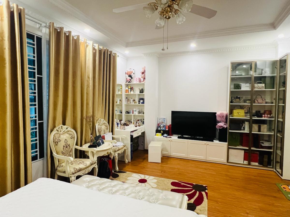 PHÂN LÔ HOÀNG QUỐC VIỆT – THANG MÁY – ÔTÔ VÀO NHÀ - 75M*6T - SỔ VUÔNG ĐẸP - Ảnh 2
