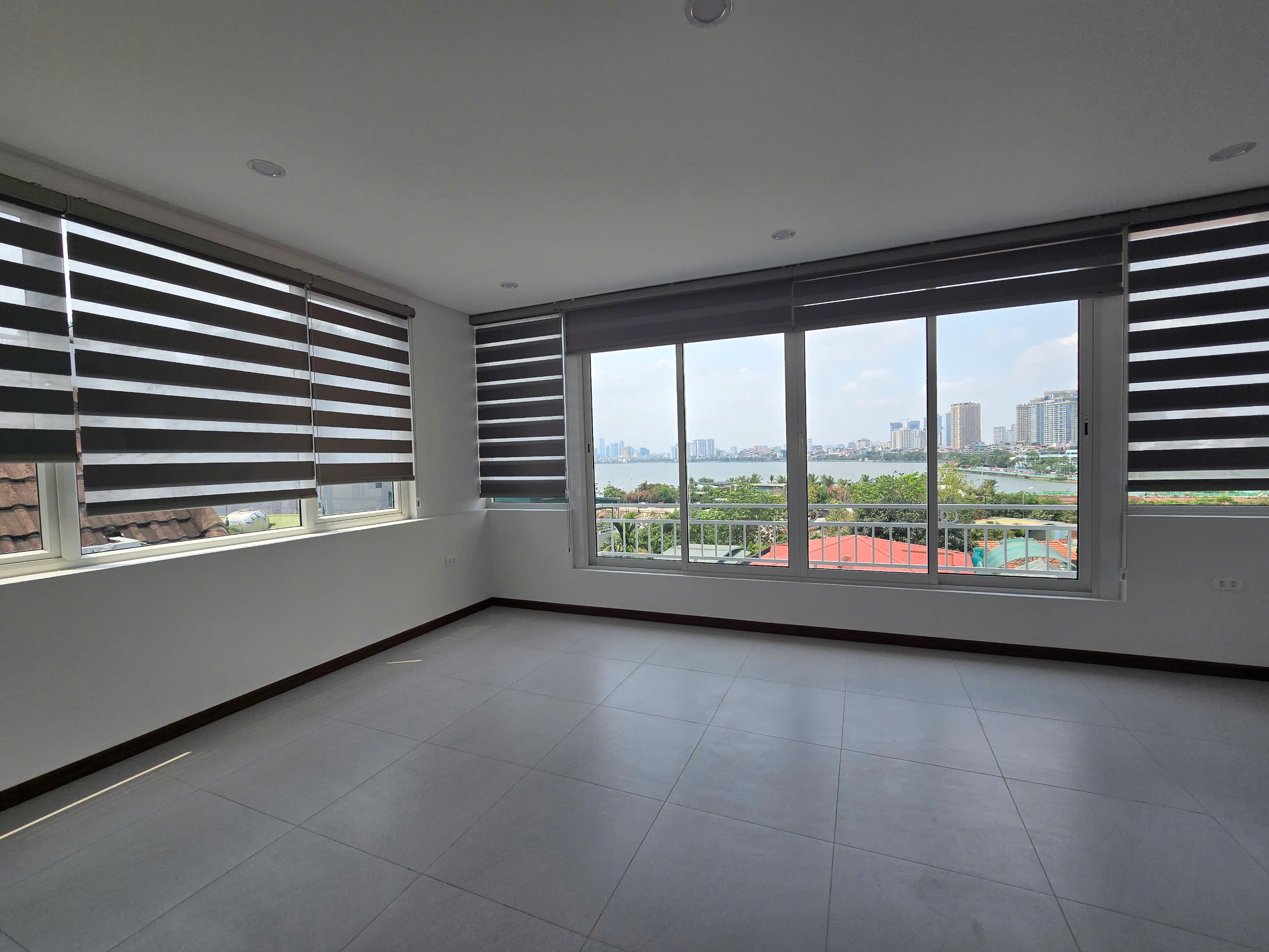 Toà Nhà Mặt Phố Phan Kế Bính , Linh Lang , Vỉa Hè, Kinh Doanh , Gara . 110 m2, 9 Tầng, MT 11m. Hơn - Ảnh 1