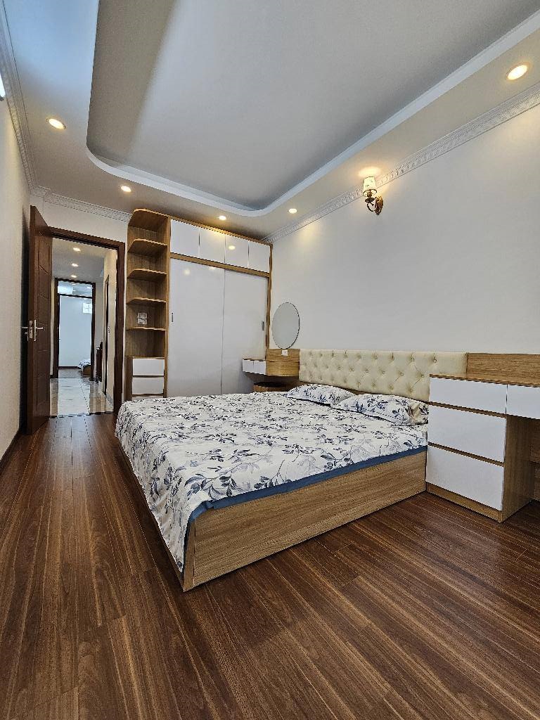 BÁN NHÀ PHỐ Nguyễn Văn Cừ, Long Biên, 45m2, 6 tầng, thang máy, giá nhỉnh 13 tỷ. - Ảnh 2