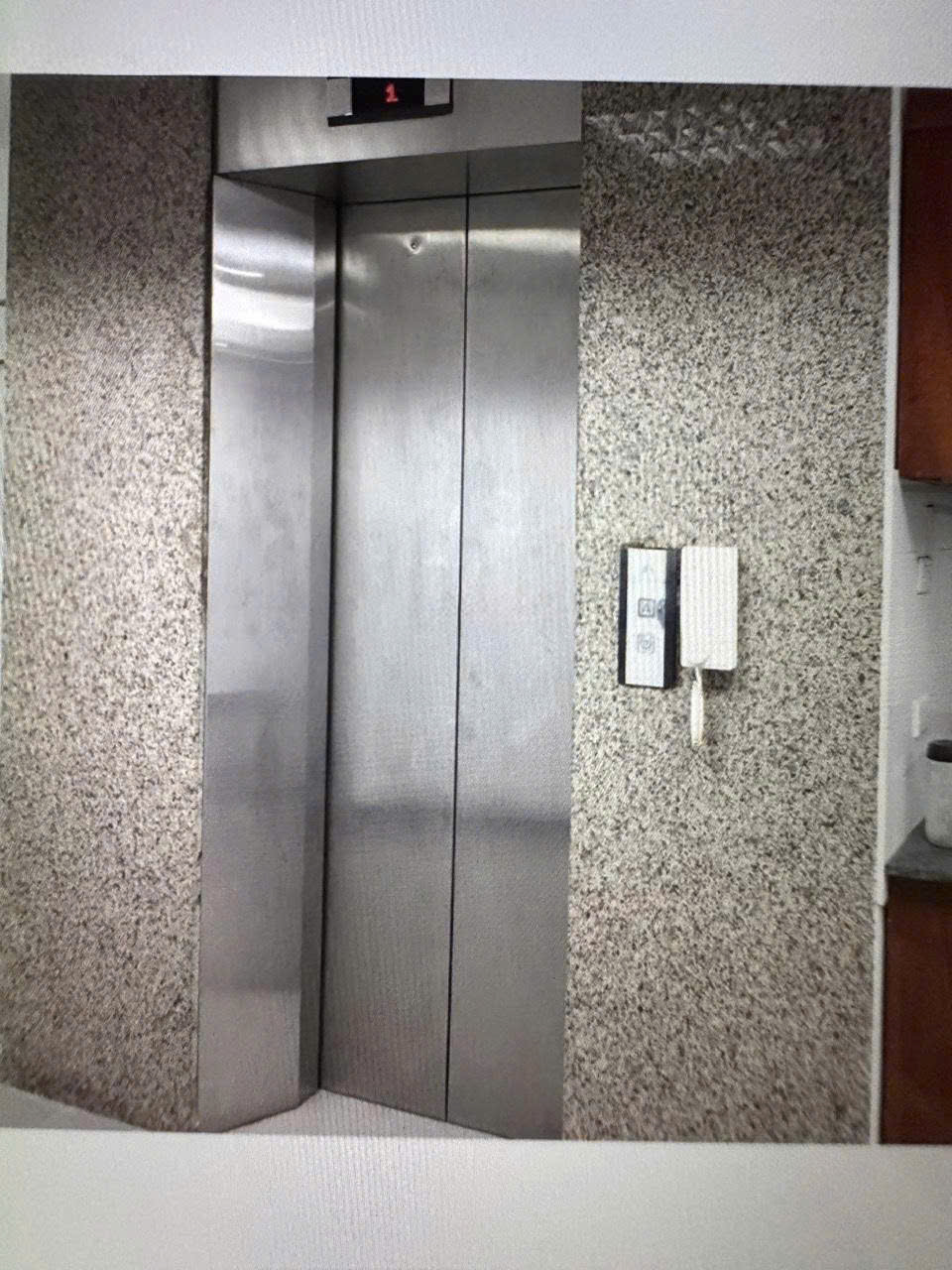 Cho thuê tòa CHDV, khách sạn ngõ 97 Văn Cao, Ba Đình 72m x 8T thang máy, PCCC giá 54 triệu - Ảnh 2