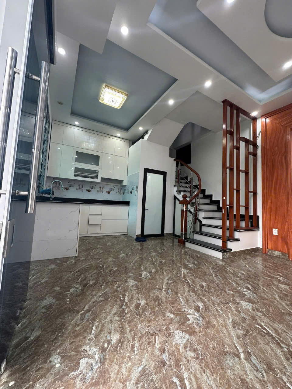 Bán nhà Thiên Lôi 4 tầng, đường 7m ô.tô đỗ vài chiếc, Giá 3.65 tỉ cực hiếm - Ảnh 2