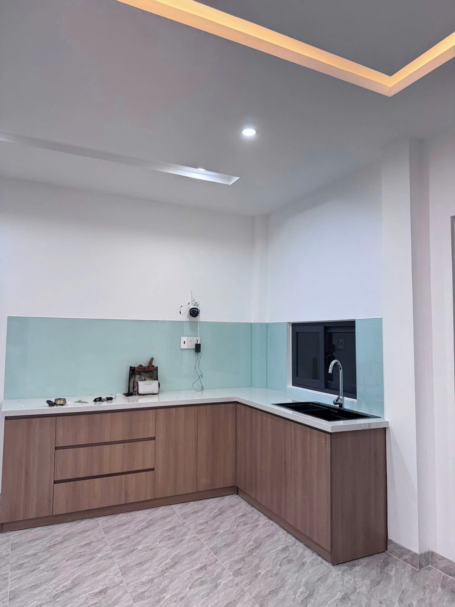 BÁN NHÀ 2 TẦNG MỚI HẺM CÂY DUỐI - PHÚ ÂN NAM 3<br>- DT: 62,8m2 ngang 8,8m. DTSD: 125m2 , 2 tỷ 400 - Ảnh 1