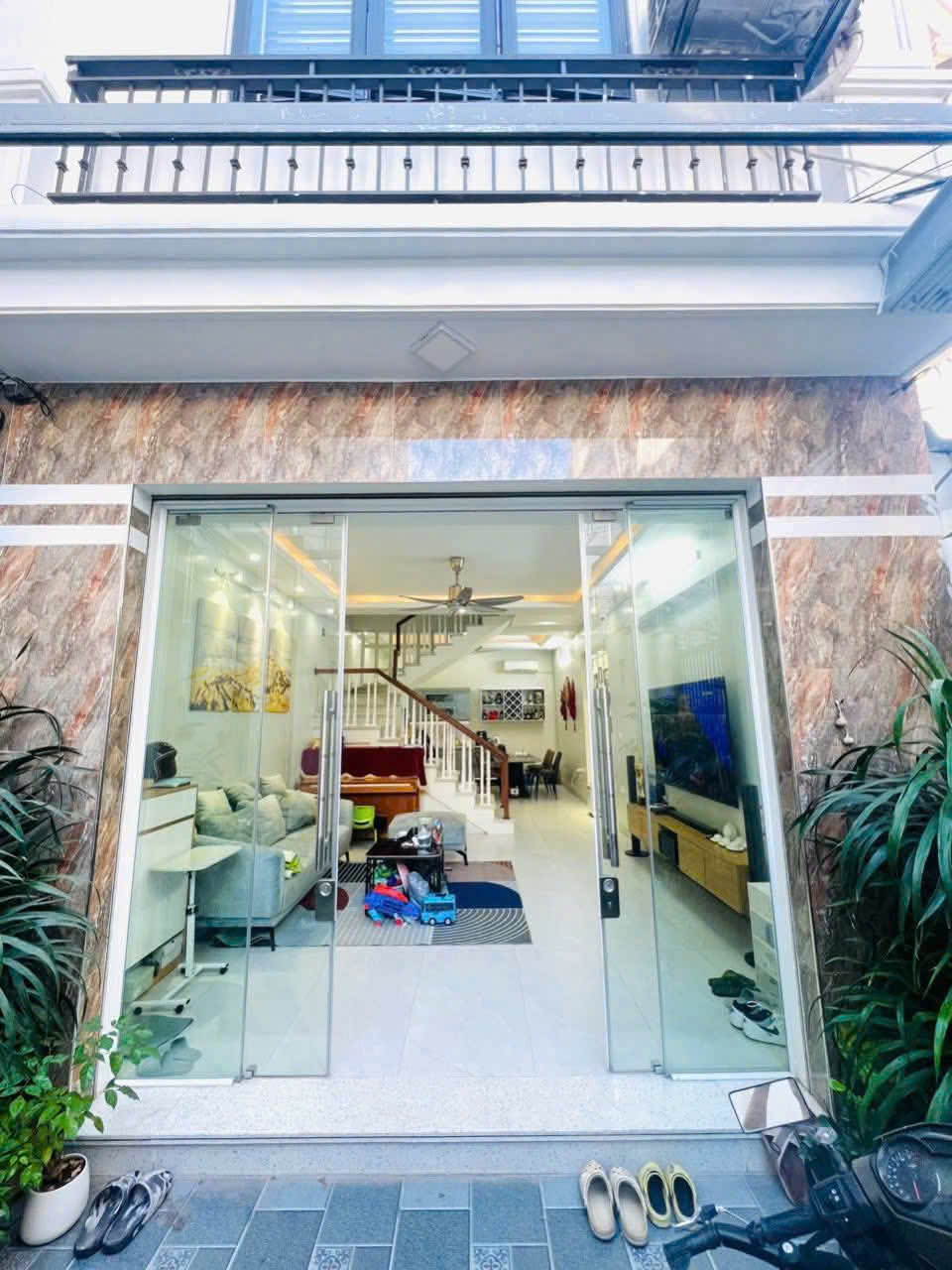 Bán nhà ngõ 594 Thiên Lôi, 47m 3 tầng đẹp như mới, Giá 3.3 tỉ, full đồ - Ảnh chính