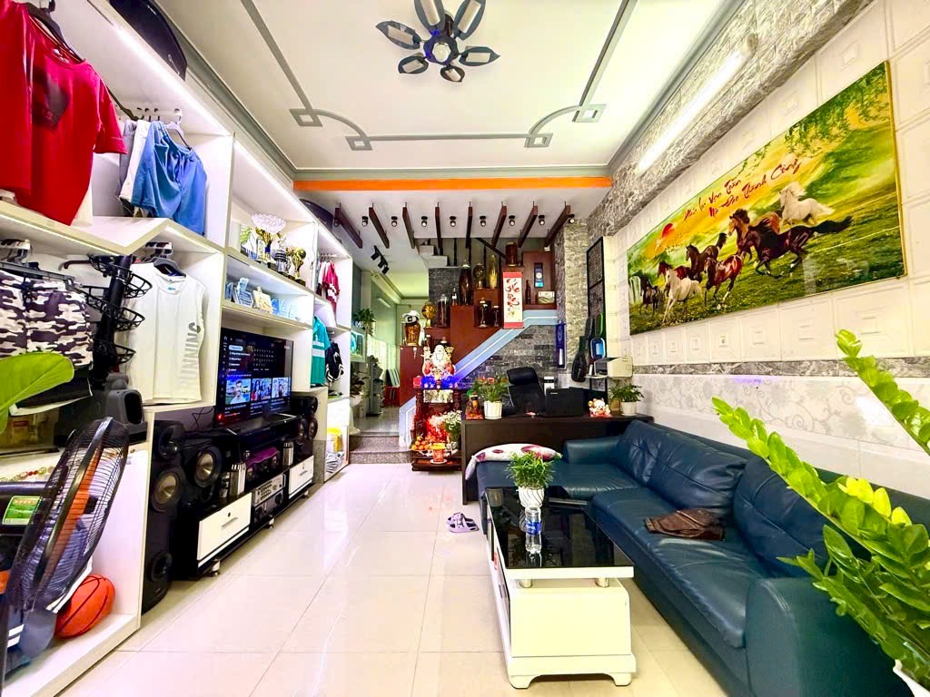 NHÀ ĐẸP BÁN - HXH 5M - GẦN QUANG TRUNG & ST EMART2 - DT 72M² - 4 TẦNG CHỈ 6.X TỶ - Ảnh 1