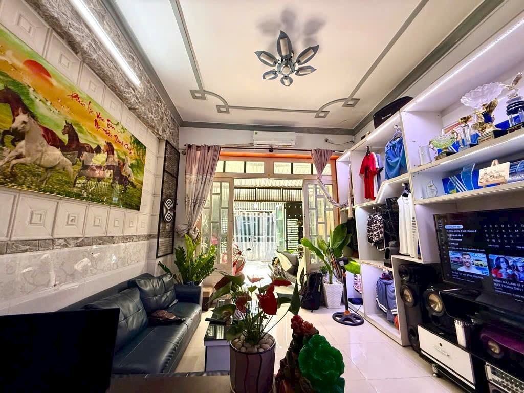 NHÀ ĐẸP BÁN - HXH 5M - GẦN QUANG TRUNG & ST EMART2 - DT 72M² - 4 TẦNG CHỈ 6.X TỶ - Ảnh 2