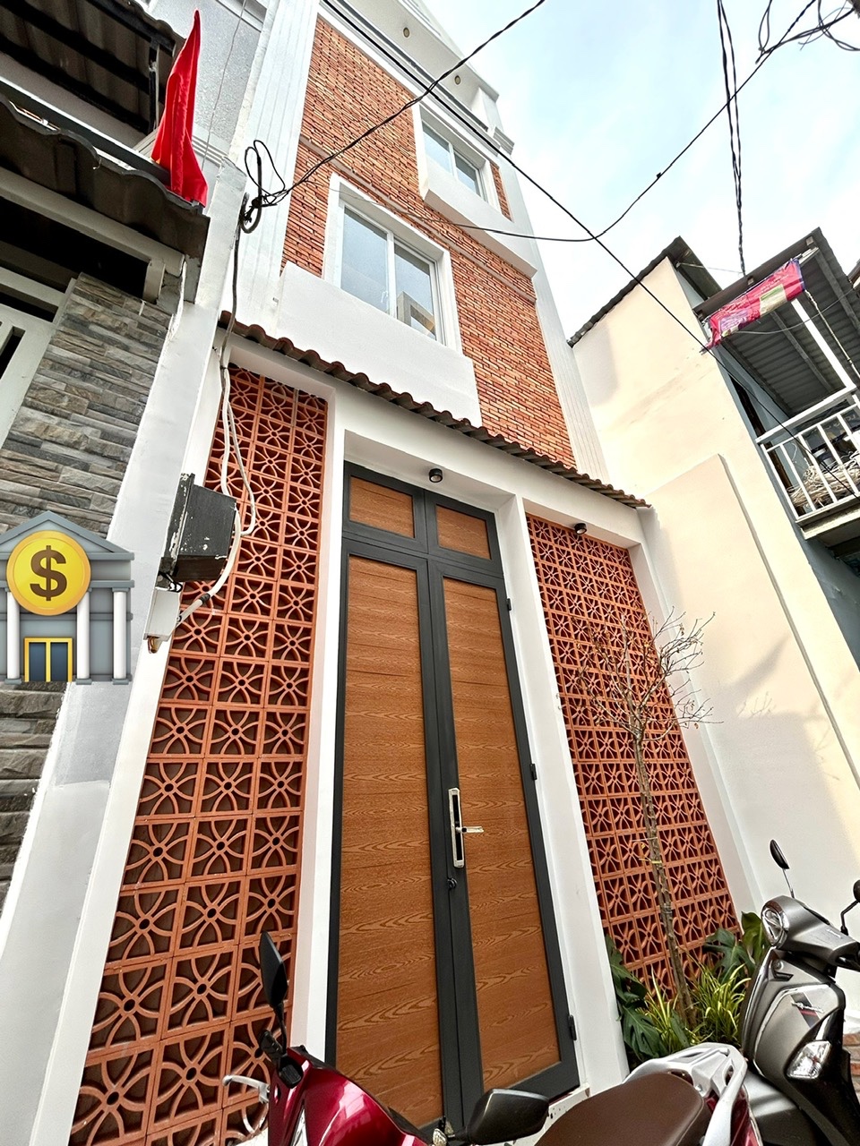 BÁN NHÀ 4 TẦNG, 5 PHÒNG NGỦ, Q.4, GIÁ 6.75TỶ - VỊ TRÍ VÀNG, SỔ HỒNG CHÍNH CHỦ - Ảnh chính