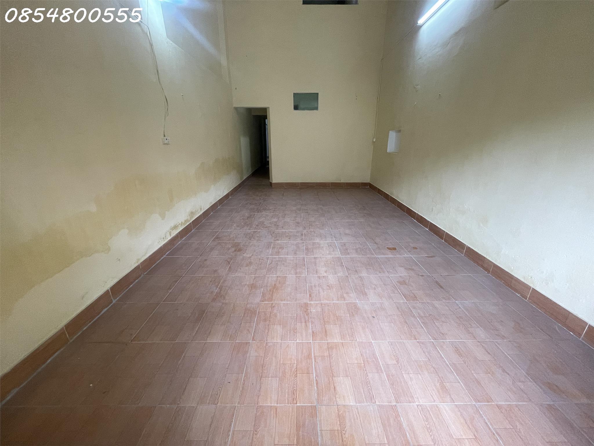 BÁN NHÀ CẤP 4 NGAY TRUNG TÂM THÀNH PHỐ, CÁCH TRUNG TÂM HỘI NGHỊ TỈNH MẤY BƯỚC CHÂN, GẦN MỌI TIỆN ÍCH - Ảnh 1