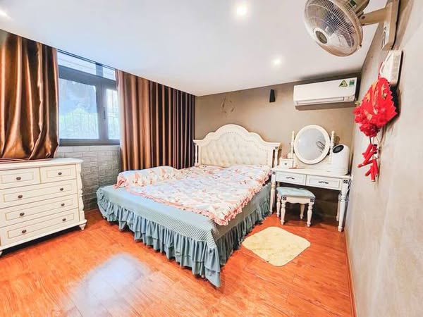 Bán nhanh căn hộ tập thể Giảng Võ phố Trần Huy Liệu 2 ngủ, diện tích 40m2 giá tốt - Ảnh 1