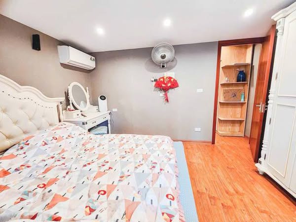 Bán nhanh căn hộ tập thể Giảng Võ phố Trần Huy Liệu 2 ngủ, diện tích 40m2 giá tốt - Ảnh 4