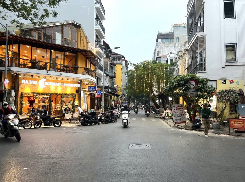 VỊ TRÍ VÀNG MẶT PHỐ CỔ - BÁN NHÀ MẶT PHỐ THUỐC BẮC 100M2 - 5 TẦNG THANG MÁY - 9M MẶT TIỀN - Ảnh chính