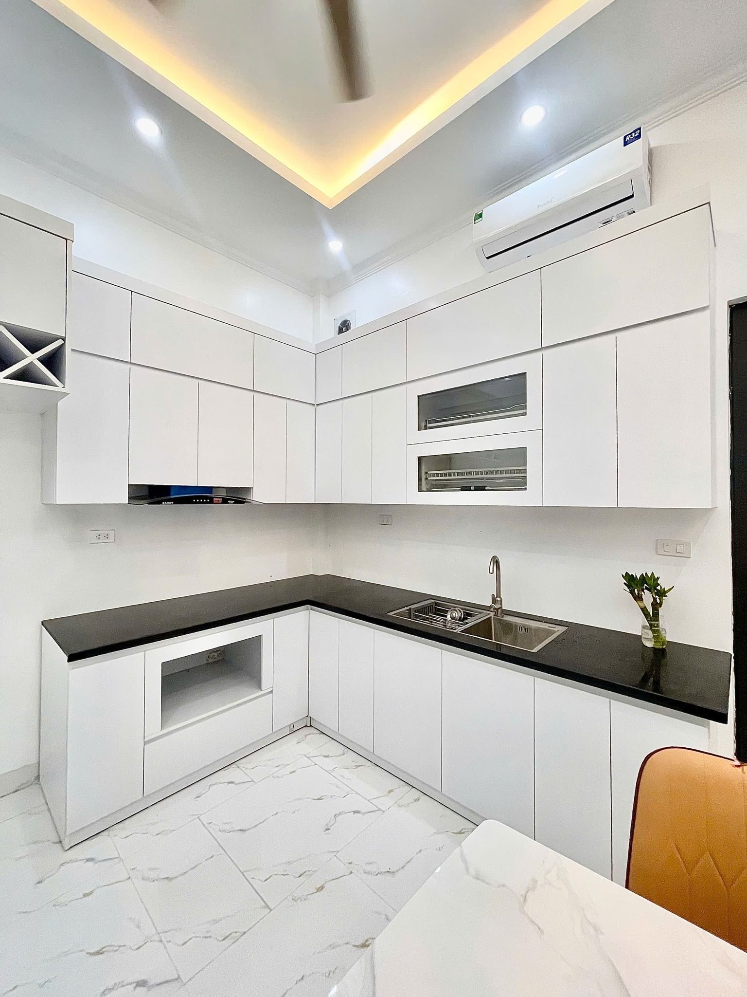 BÁN NHÀ PHÂN LÔ PHỐ THÁI HÀ, ĐỐNG ĐA, 45M2, 5T, THANG MÁY, Ô TÔ VÀO NHÀ, 2 THOÁNG TRƯỚC SAU. Ở SƯỚNG - Ảnh 1