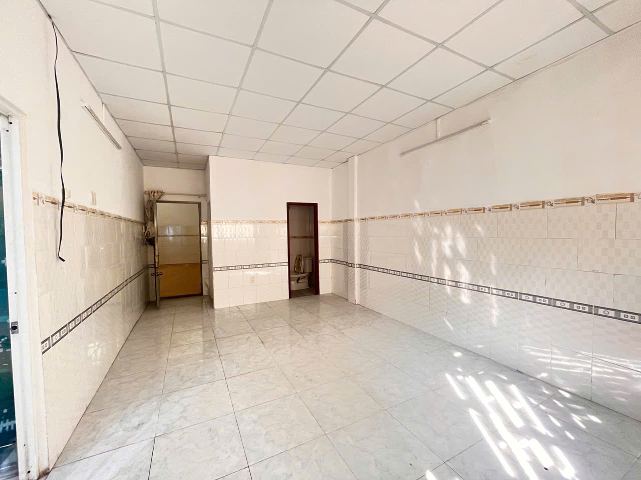 🔥 CHO THUÊ NHÀ MẶT TIỀN ĐÔNG HỒ, TÂN BÌNH – DT 6X25M NỞ HẬU – 2 TẦNG – GIÁ 35 TRIỆU/THÁNG 🔥 - Ảnh 3