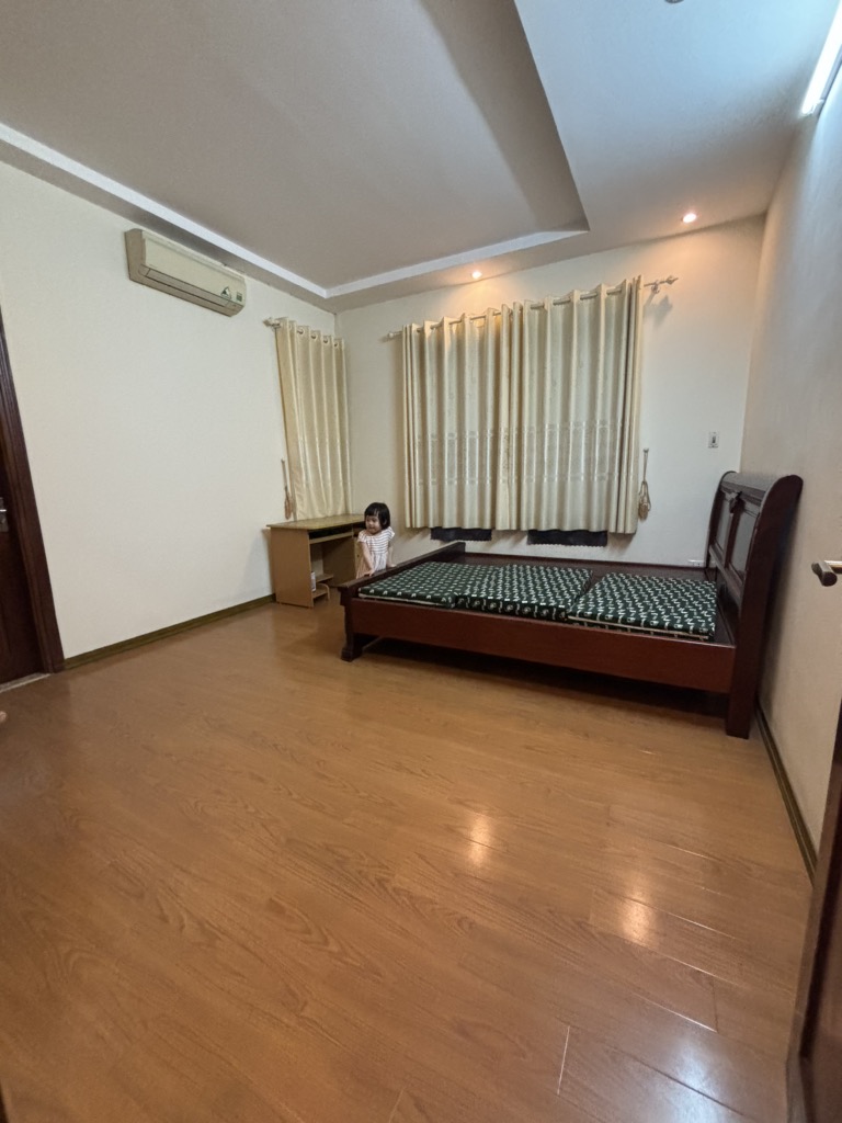 Thế Long ẩn hiện, Nhà đep như Ngọc giữa lòng Hà Nội, ô tô vào nhà, chuẩn khí đón tài giữ phúc - Ảnh 1