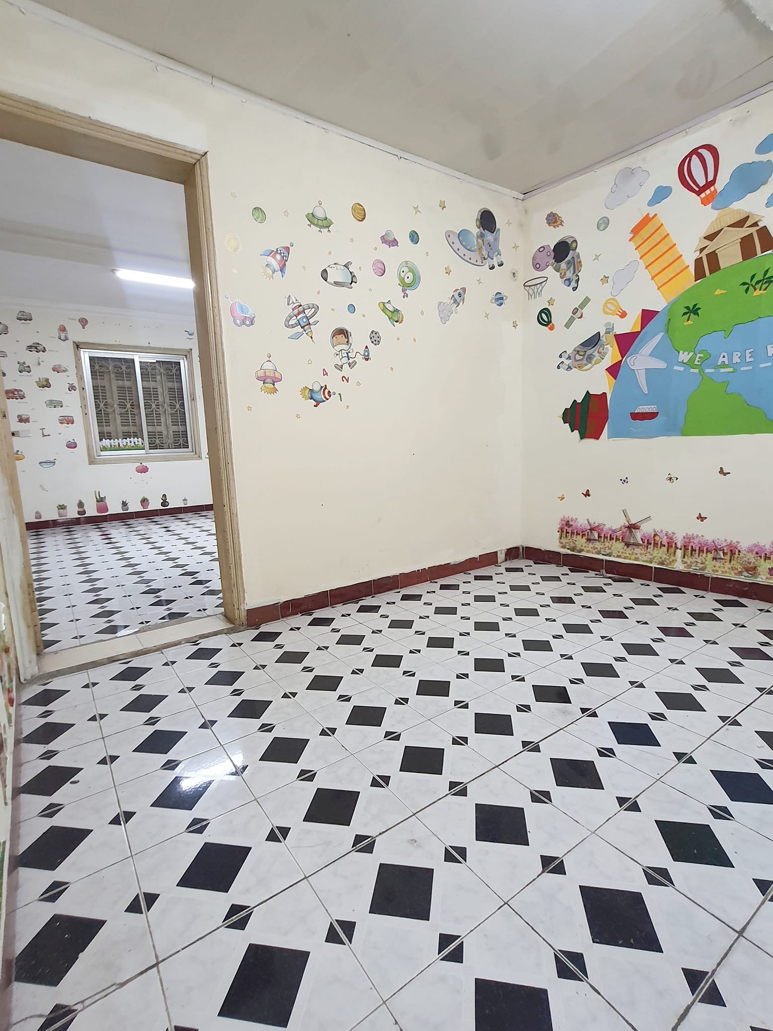 Chính chủ cần cho thuê căn hộ tầng 2 tòa C2 mặt đường Phạm Ngọc Thạch, Đống Đa, Hà Nội. - Ảnh 4