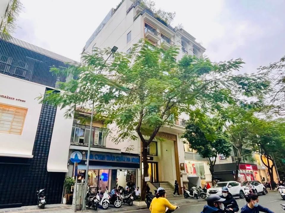 BÁN GẤP NHÀ PHỐ  BẠCH MAI, LÔ GÓC, Ô TÔ TRÁNH _DT 80M2, MT 10M, 16.3TỶ - Ảnh 1