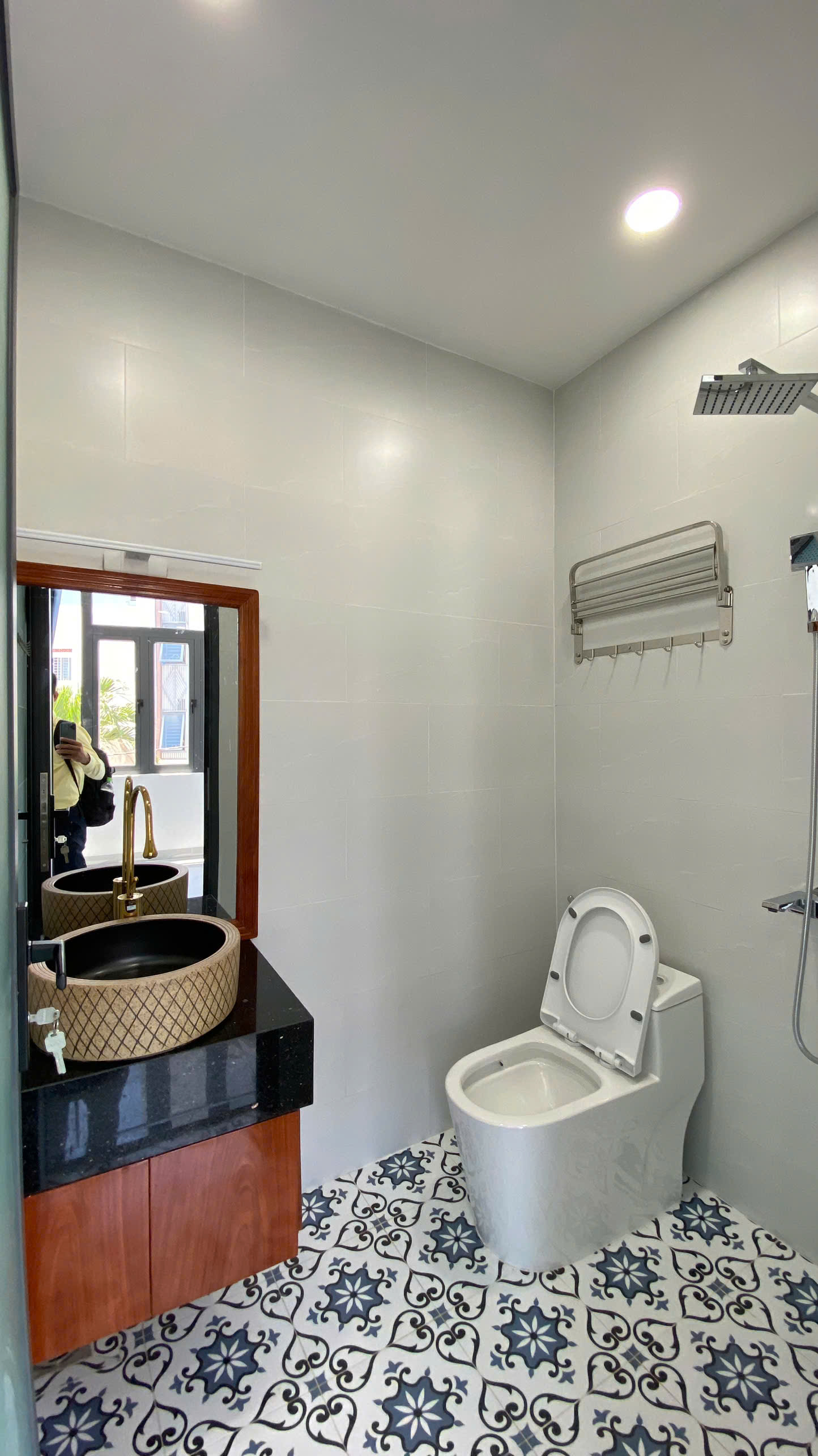 Cần bán nhà mới xây 3 tầng đường Mai An Tiêm 5ty950 p. Vĩnh Phước, cách bãi tắm Hòn Chồng 1km. - Ảnh 2