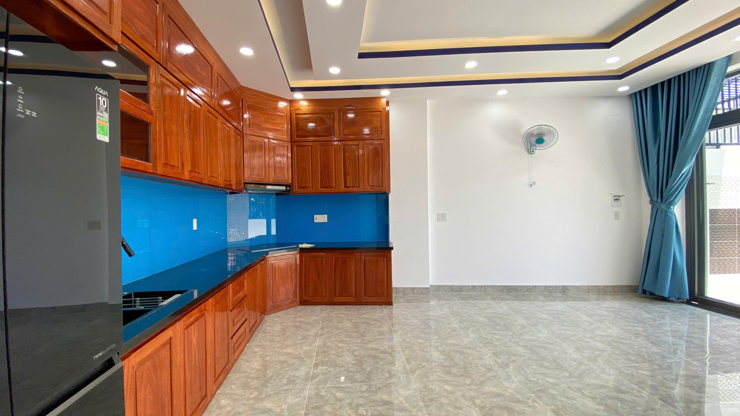 Cần bán nhà mới xây 3 tầng đường Mai An Tiêm 5ty950 p. Vĩnh Phước, cách bãi tắm Hòn Chồng 1km. - Ảnh chính