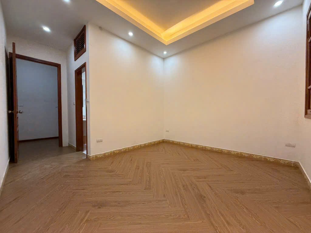 Nhà quận Đống Đa - Cách mặt phố Nguyễn Lương Bằng 15M - Gần phố - Ảnh 2
