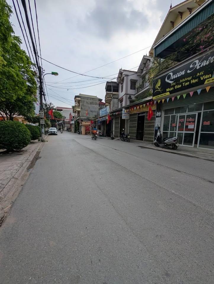 🏡 BÁN NHÀ SIÊU HOT – NGAY SÁT VINHOMES ĐAN PHƯỢNG –. 60m² - 5 TỶ - ÔTO ĐÁNH VÕNG TRƯỚC CỬA - Ảnh 2