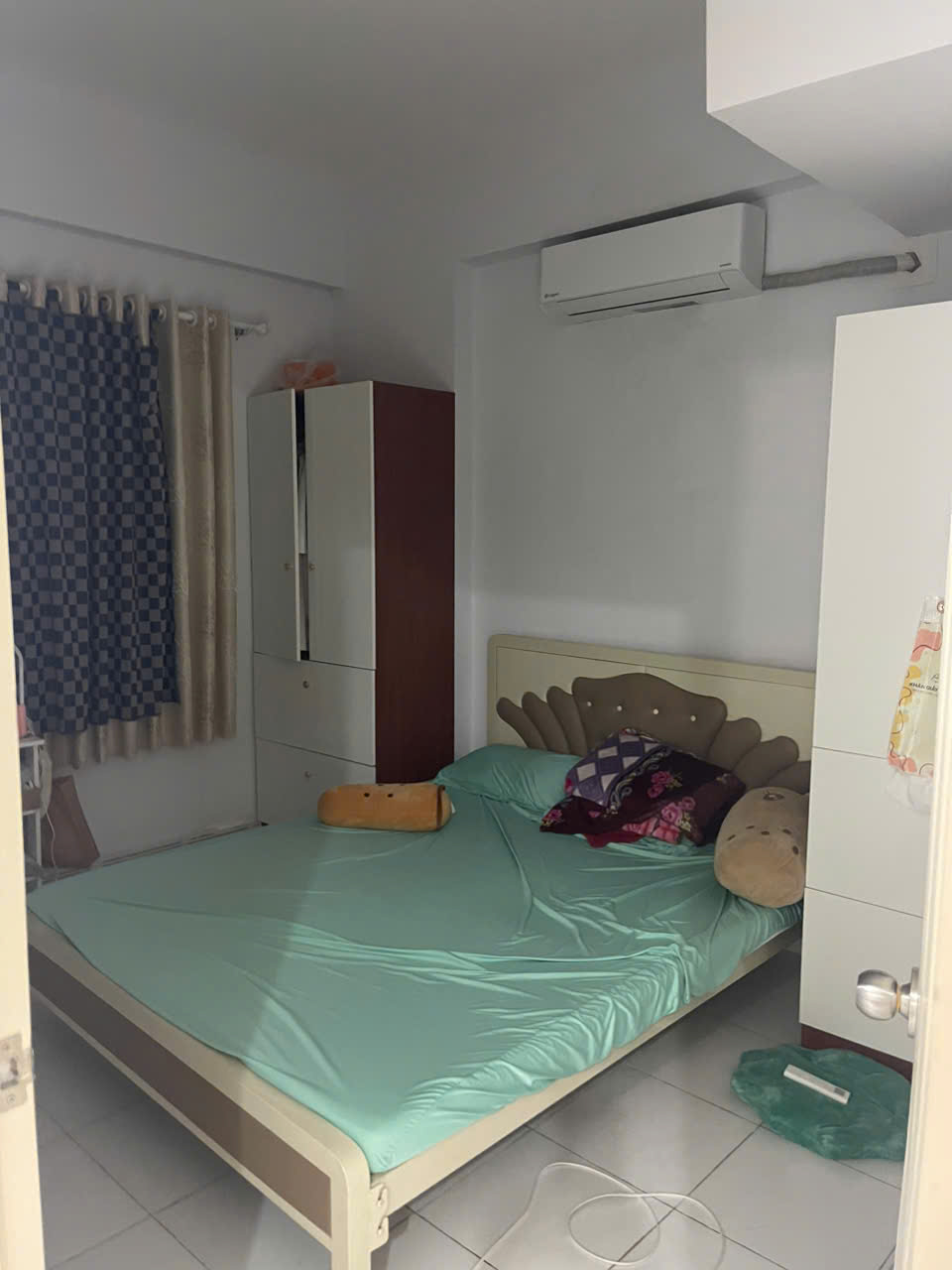 Bán CC HQC Plaza, Nguyễn Văn Linh, 1,1 tỷ, 55m2, 2PN, giá ưu đãi, tầng mát căn góc lộng gió bao đẹp - Ảnh 1