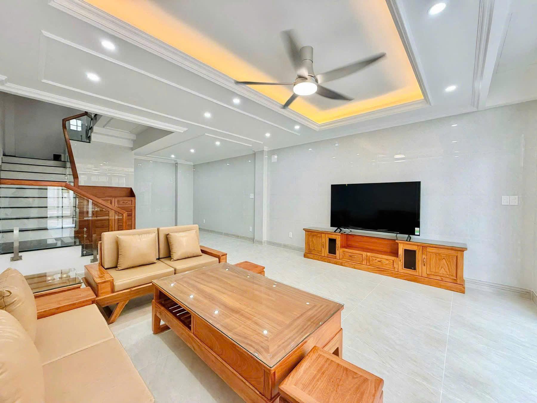 HIẾM, HXH, Ngang 4,8M, Xây mới 5 Tầng, - Full NT GÕ ĐỎ, KDC Khép kín cổng riêng. Camera An Ninh, - Ảnh 1