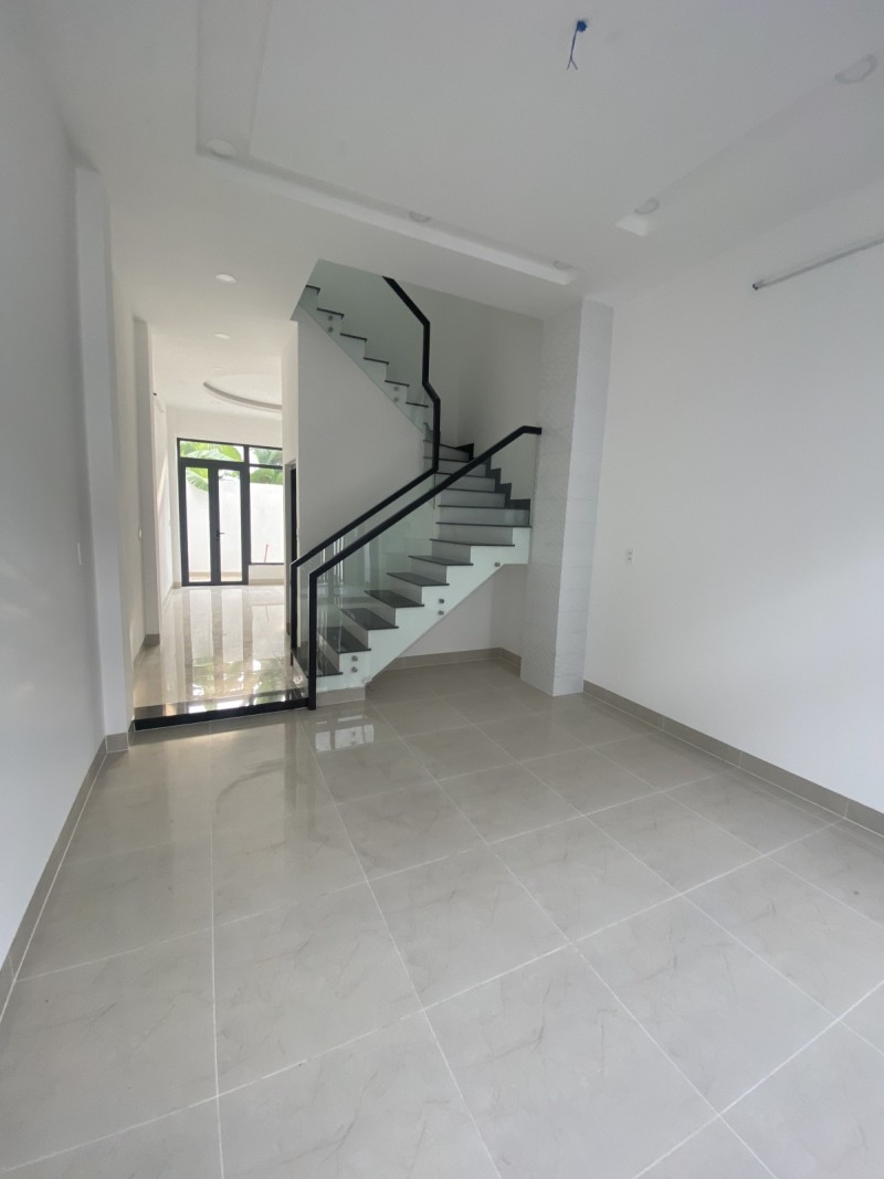 Chủ Gấp Bán Nhà 3 Tầng HXH ,64m2, Ngay Chợ Long Phước, P.Long Phước, Thủ Đức - Ảnh 1