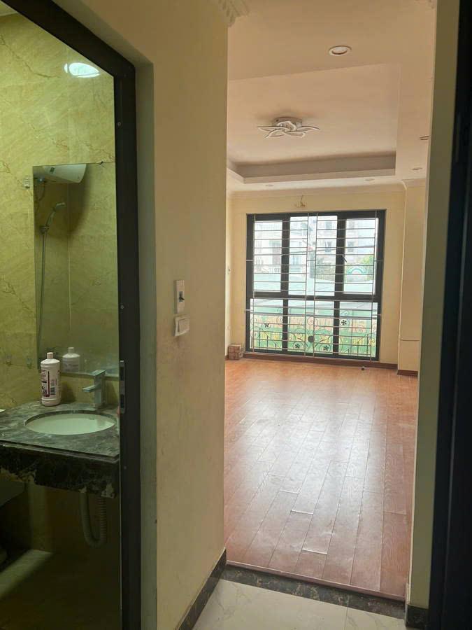 Bát Khối 35m,5 tầng,lô góc 2 thoáng,ô tô 4 chỗ qua nhà,ngõ thông,kdoanh nhỏ,giá 5.x tỷ - Ảnh 1