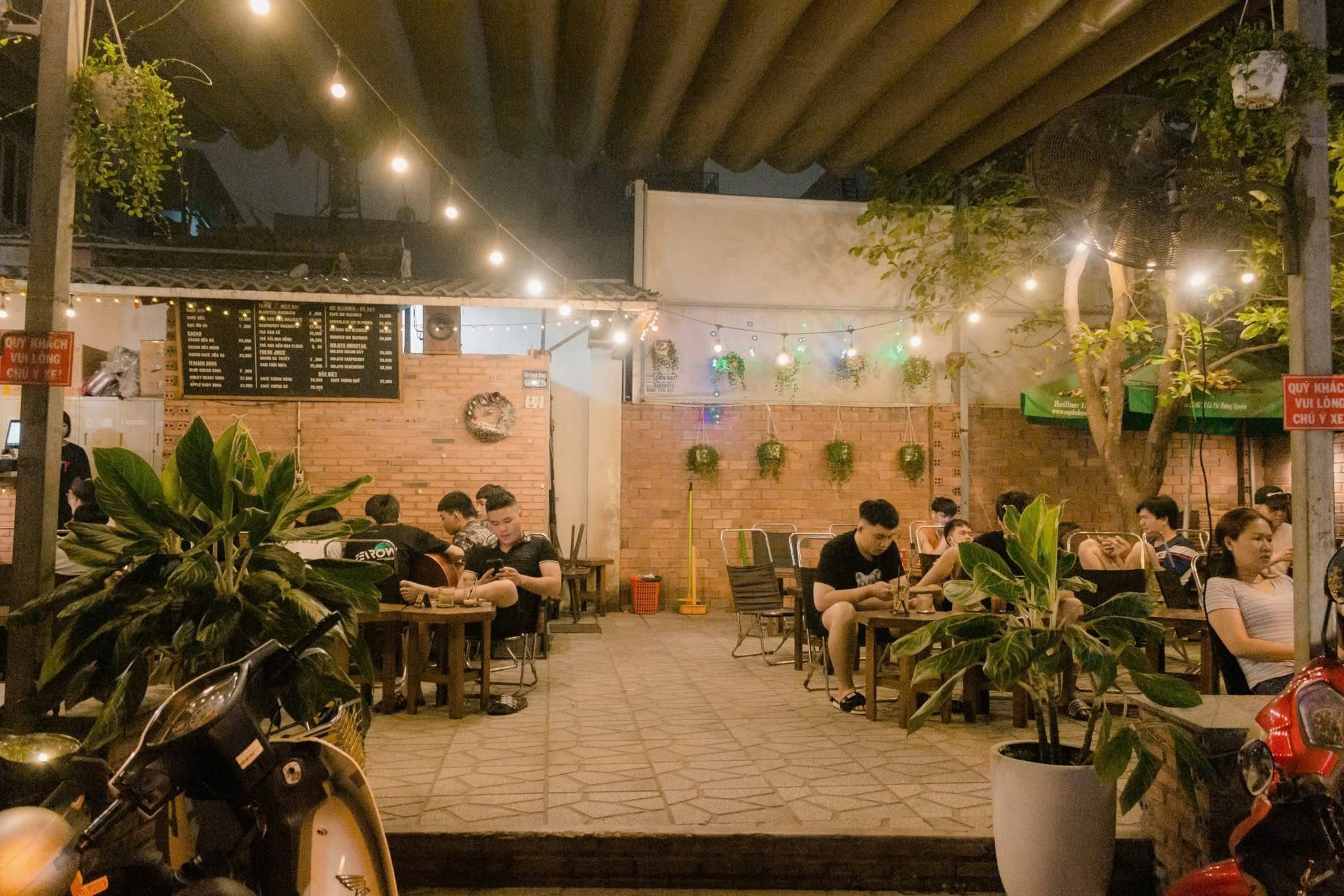 SỞ HỮU QUÁN CAFE HOẠT ĐỘNG ỔN ĐỊNH – GIÁ THUÊ RẺ – KHÔNG CỌC – VỢ NGHỈ SINH CẦN SANG GẤP (CHÍNH CHỦ) - Ảnh chính