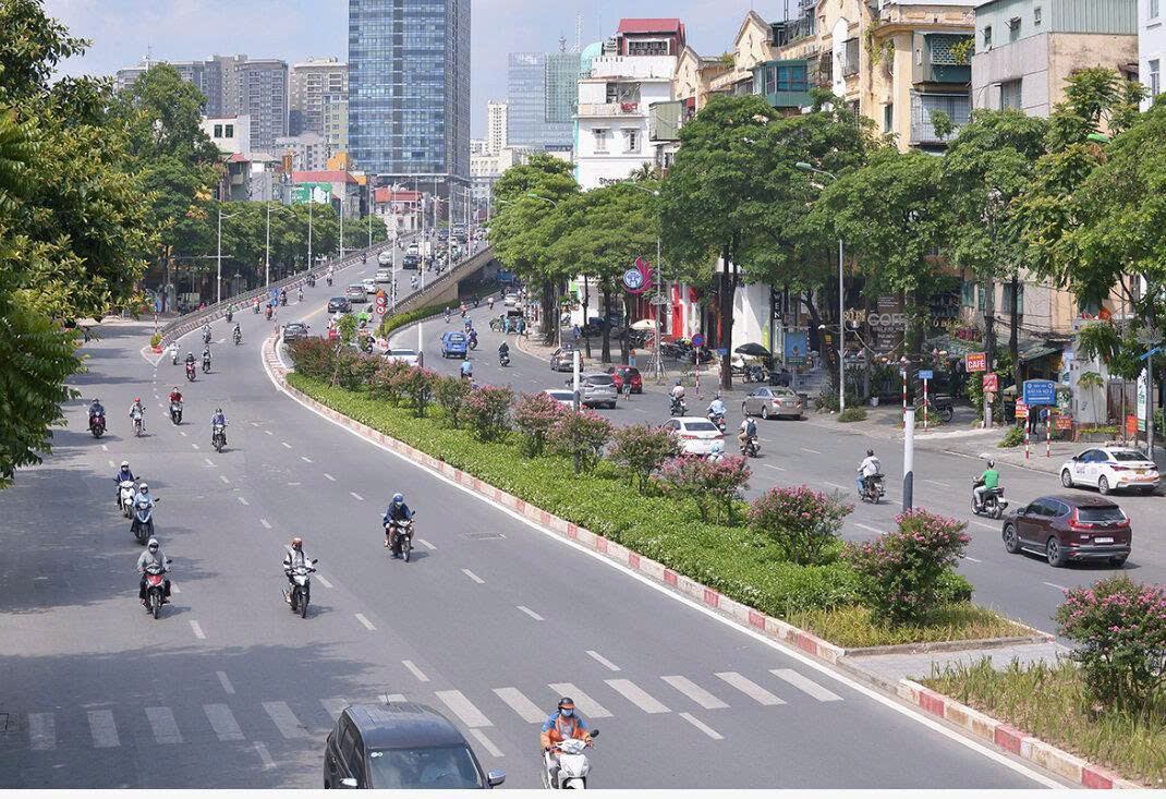 BÁN GẤP NHÀ PHỐ NGUYỄN CHÁNH - SẦM UẤT - 60M2 MT 4,2M 4 TẦNG - 24 TỶ - Ảnh 3