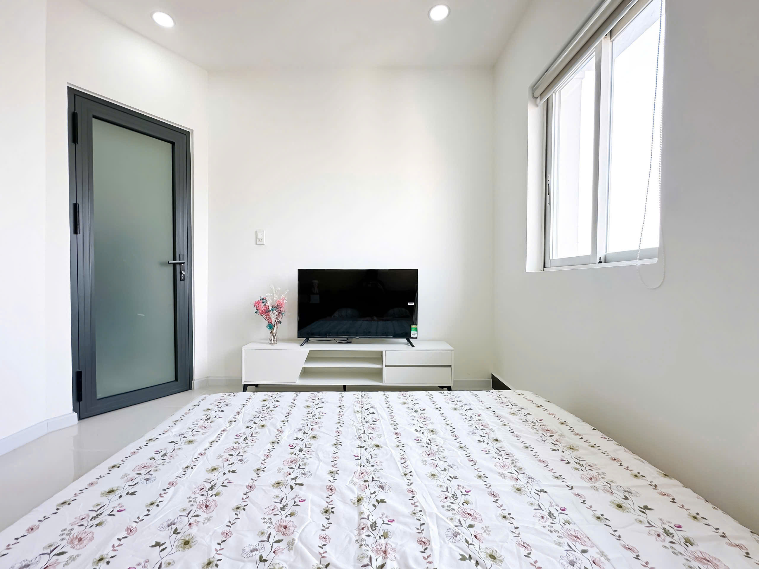 CĂN HỘ 2 PHÒNG NGỦ ĐẸP - K200 CỘNG HÒA, P12, TÂN BÌNH - Ảnh 1