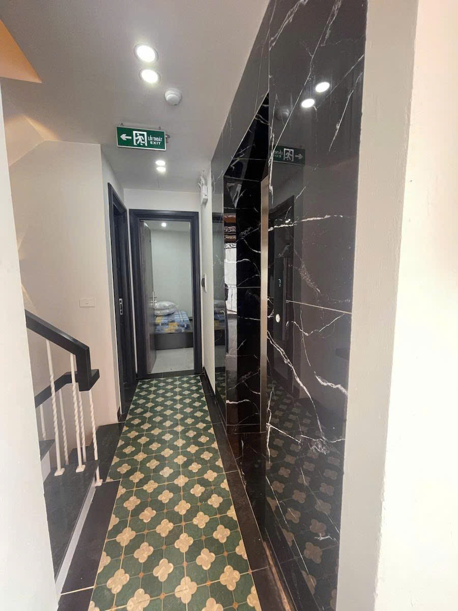 Bán tòa Chung cư mini phố Trịnh Công Sơn, Tây hồ, 70m2 - 7t - mt 6m - 3 bước ra mặt phố - 22 phòng - Ảnh 4