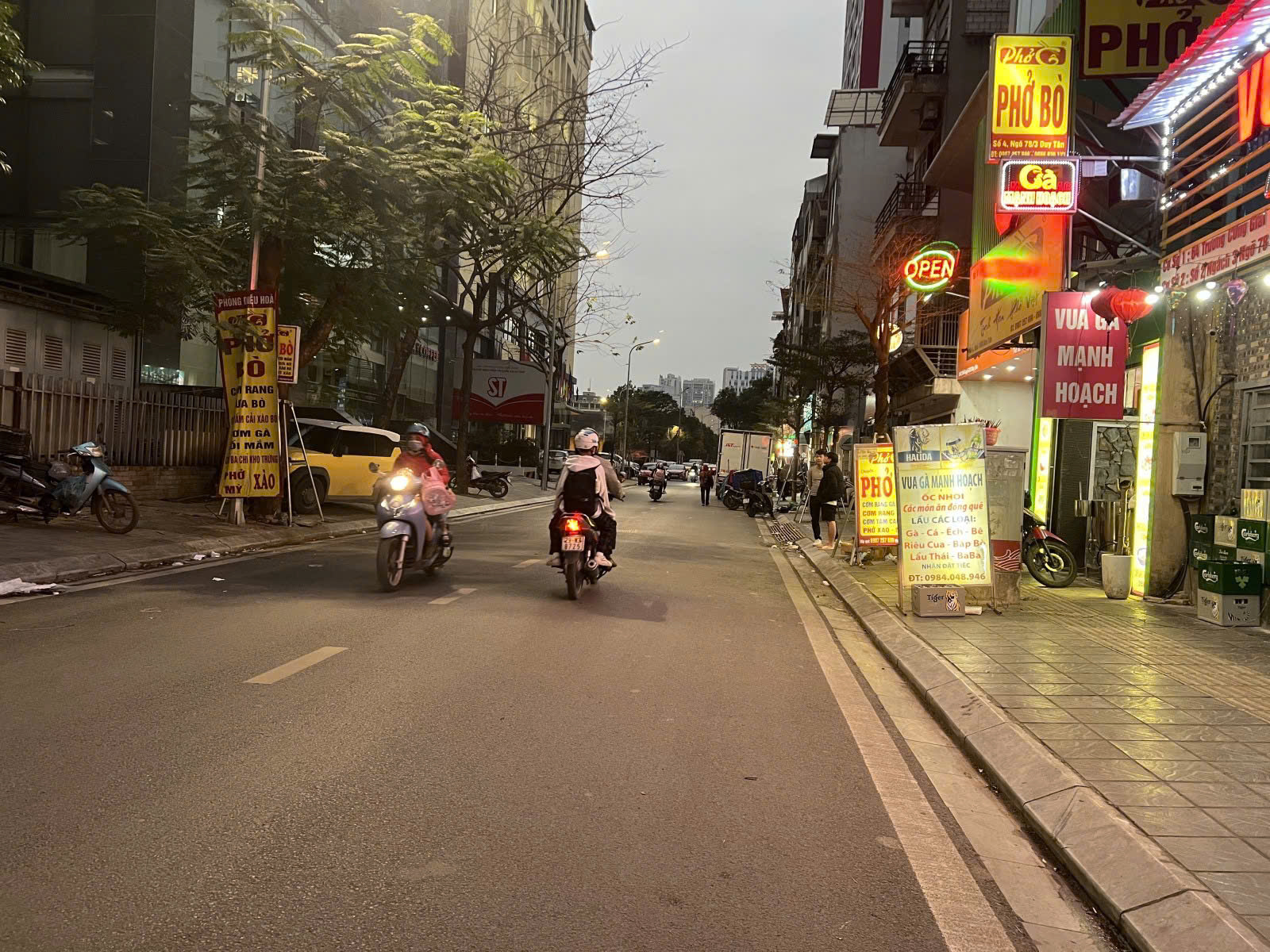 BÁN NHÀ PHÂN LÔ OTO HÓT VIP PHỐ TRUNG KÍNH CẦU GIẤY KDVP  50M2 4 TẦNG MT5M 12 TỶ - Ảnh 1