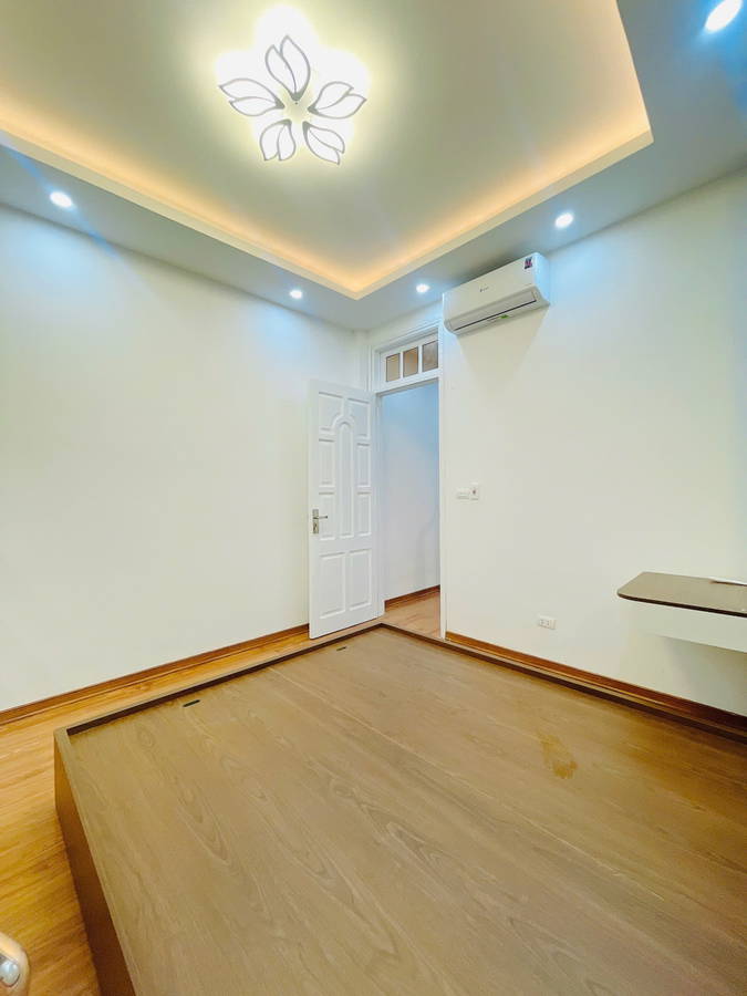LÔ GÓC 33M2 HAI THOÁNG , NGÕ THÔNG , 50M RA  Ô TÔ , BÙI XƯƠNG TRẠCH THANH XUÂN , 4 TẦNG . - Ảnh 3