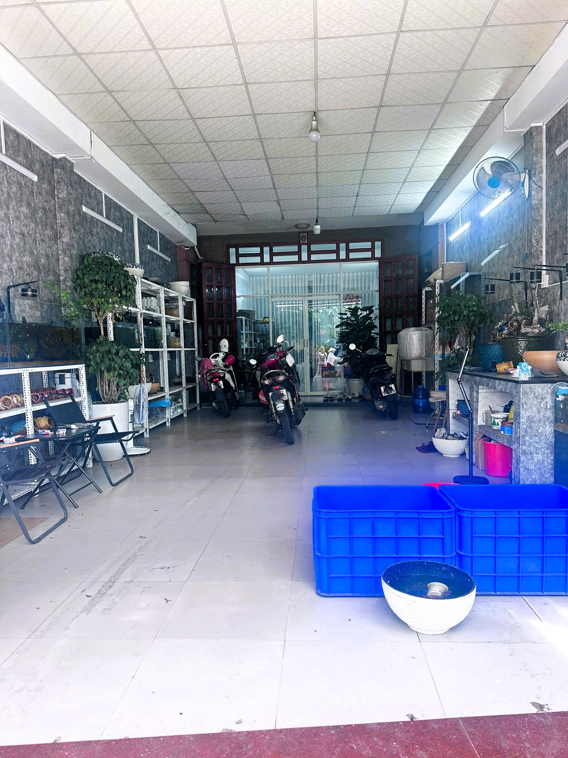 cho thuê nhà mặt tiền nguyên căn khu dân cư đông đúc gần QL1K - Ảnh chính