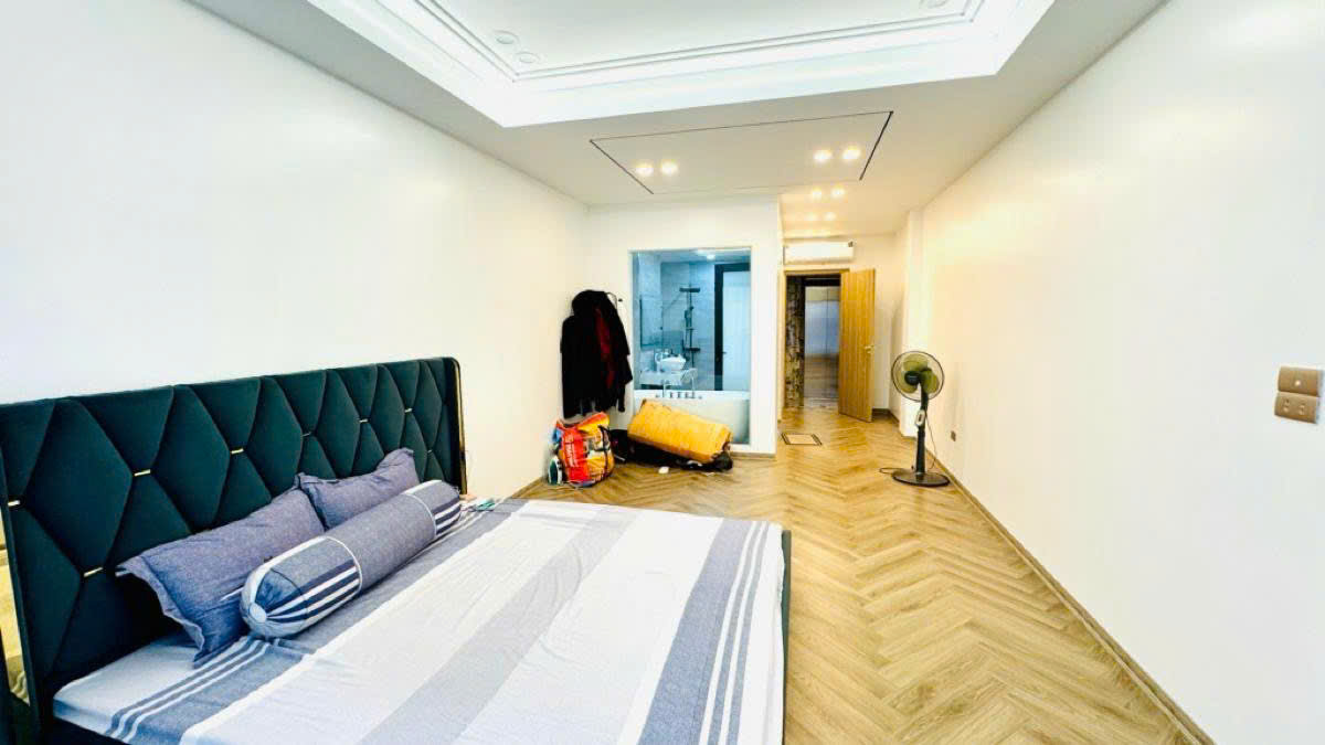 Nhà đẹp,ở ngay,gần phố ngõ thông ,oto vào nhà 7T thang máy,DT 45m,giá 16,8 tỷ  Lâm Hạ ,Long Biên - Ảnh 3